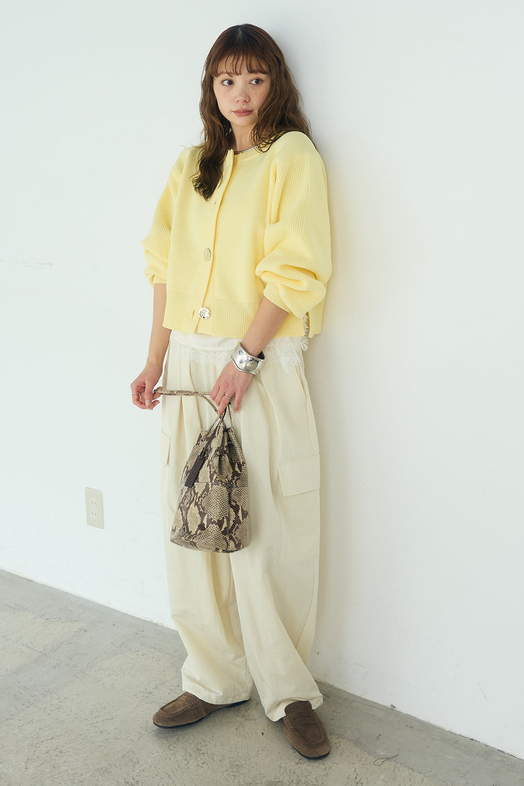 [SET]スポンディッシュBIGボタンクルーネックカーディガン+ブロード切り替えぺプラムタンク(2set)