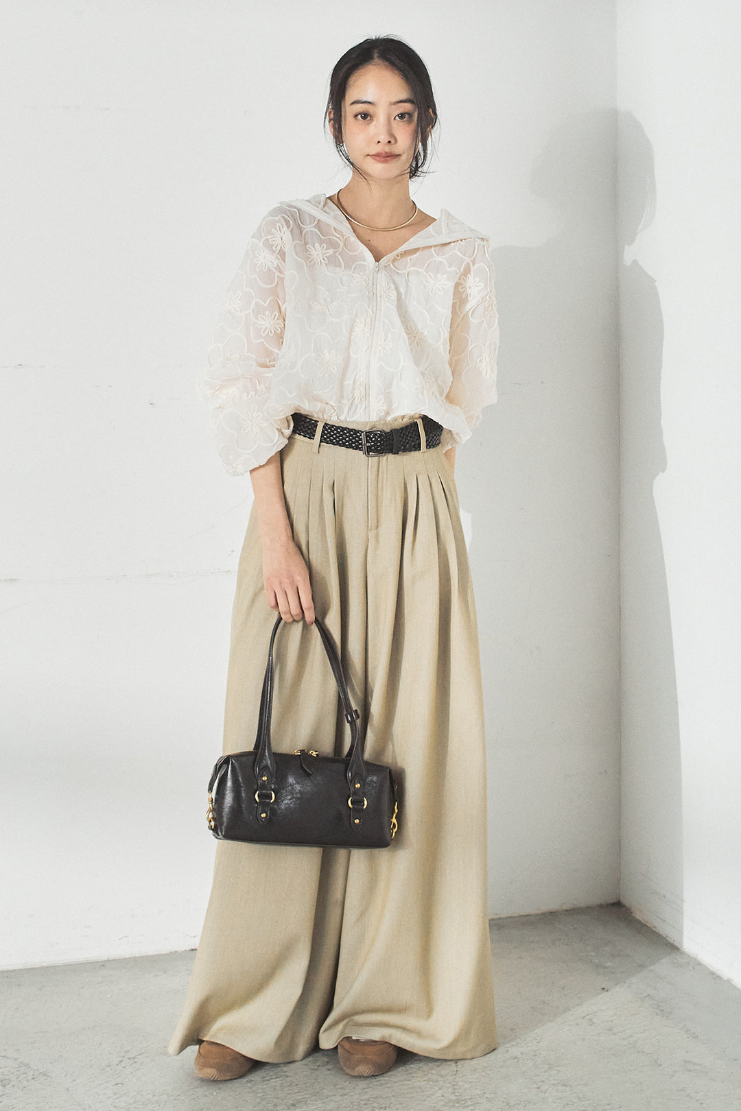 [SET]シアーフラワーフードブルゾン+編みベルト付きウエストタックワイドパンツ(2set)