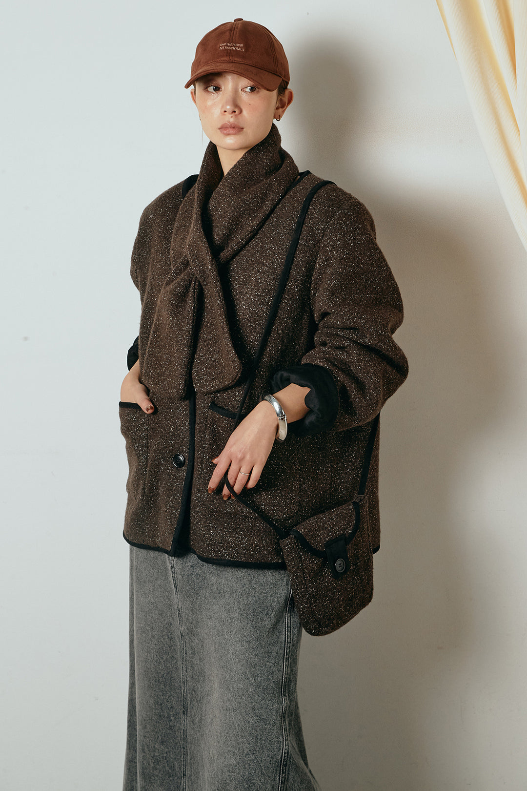 [SET]ノーカラーマフラーバッグ付きアウター+デニムロングフレアスカート(2set)