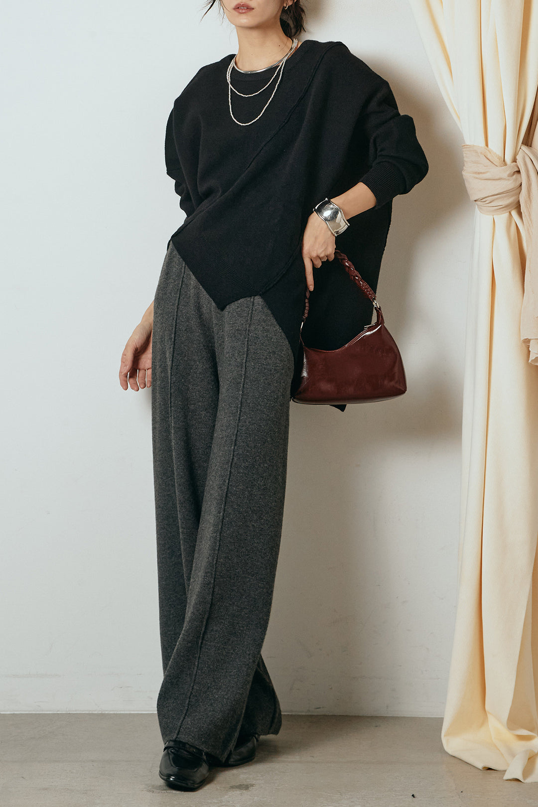 [SET]アシンメトリーデザインニットトップス+センターラインニットパンツ(2set)