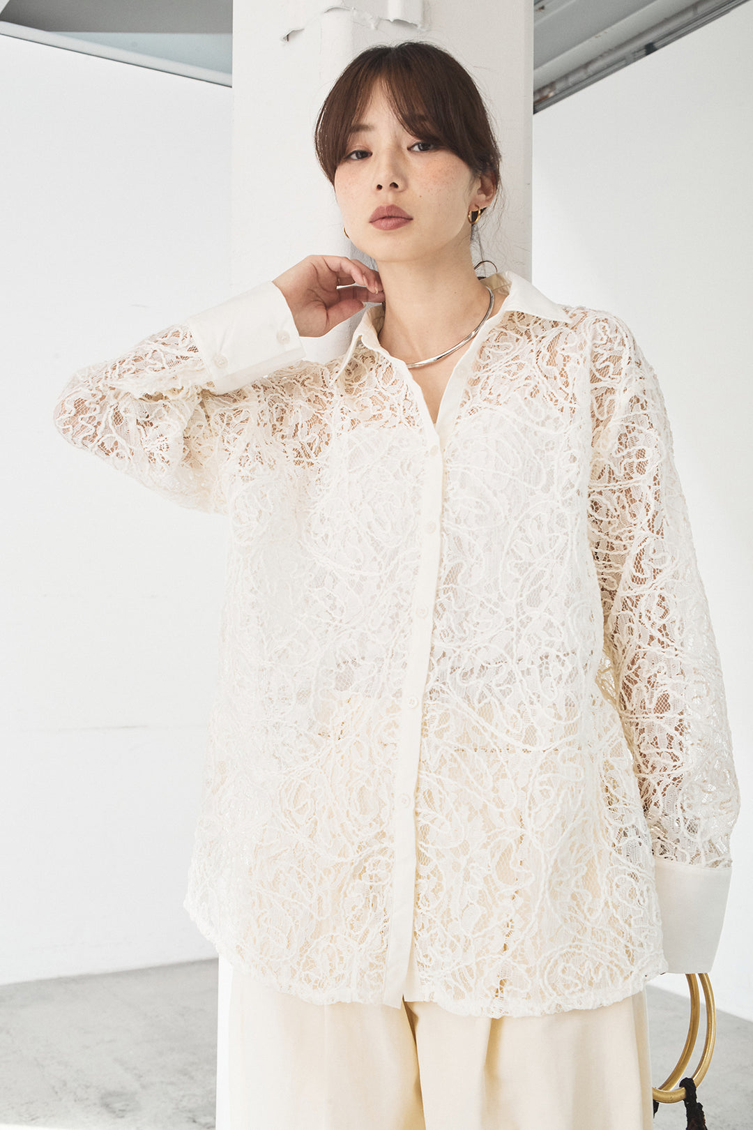 [SET]刺繍レースオーバーサイズシャツ+合繊ツイルパイピングタックカーブパンツ(2set)