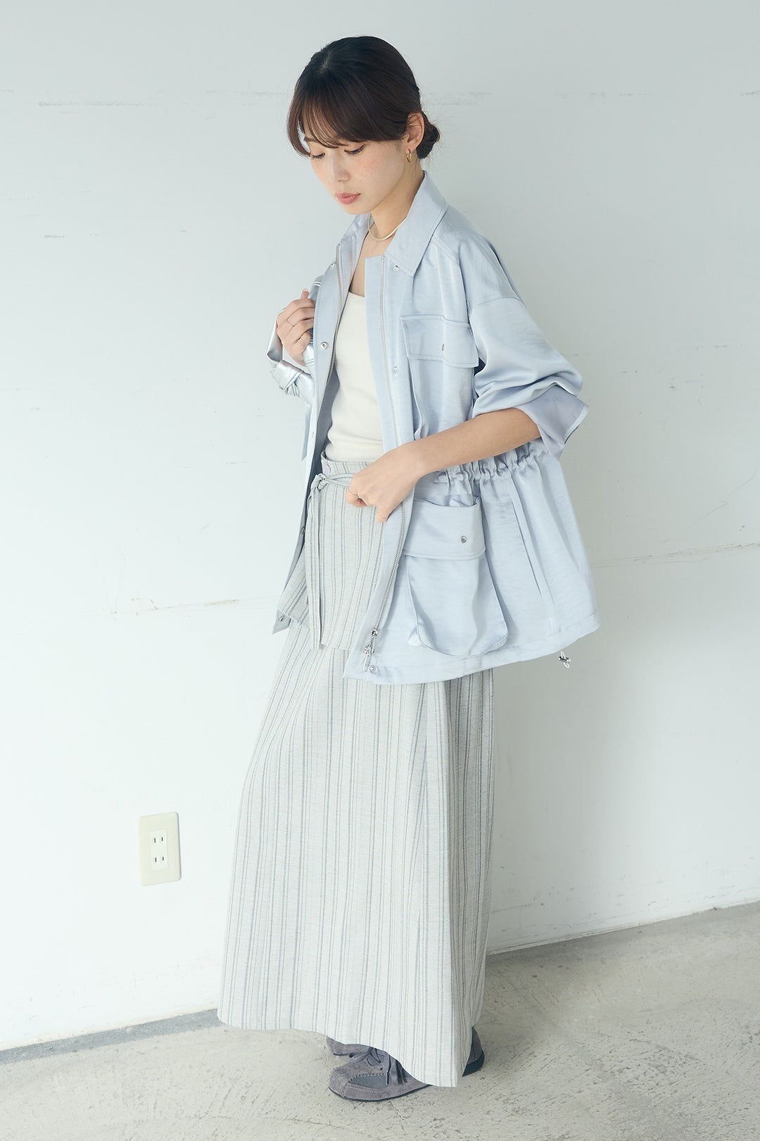 [SET]サテンライトブルゾン+ラップ巻きピンストライプワイドスカート(2set)