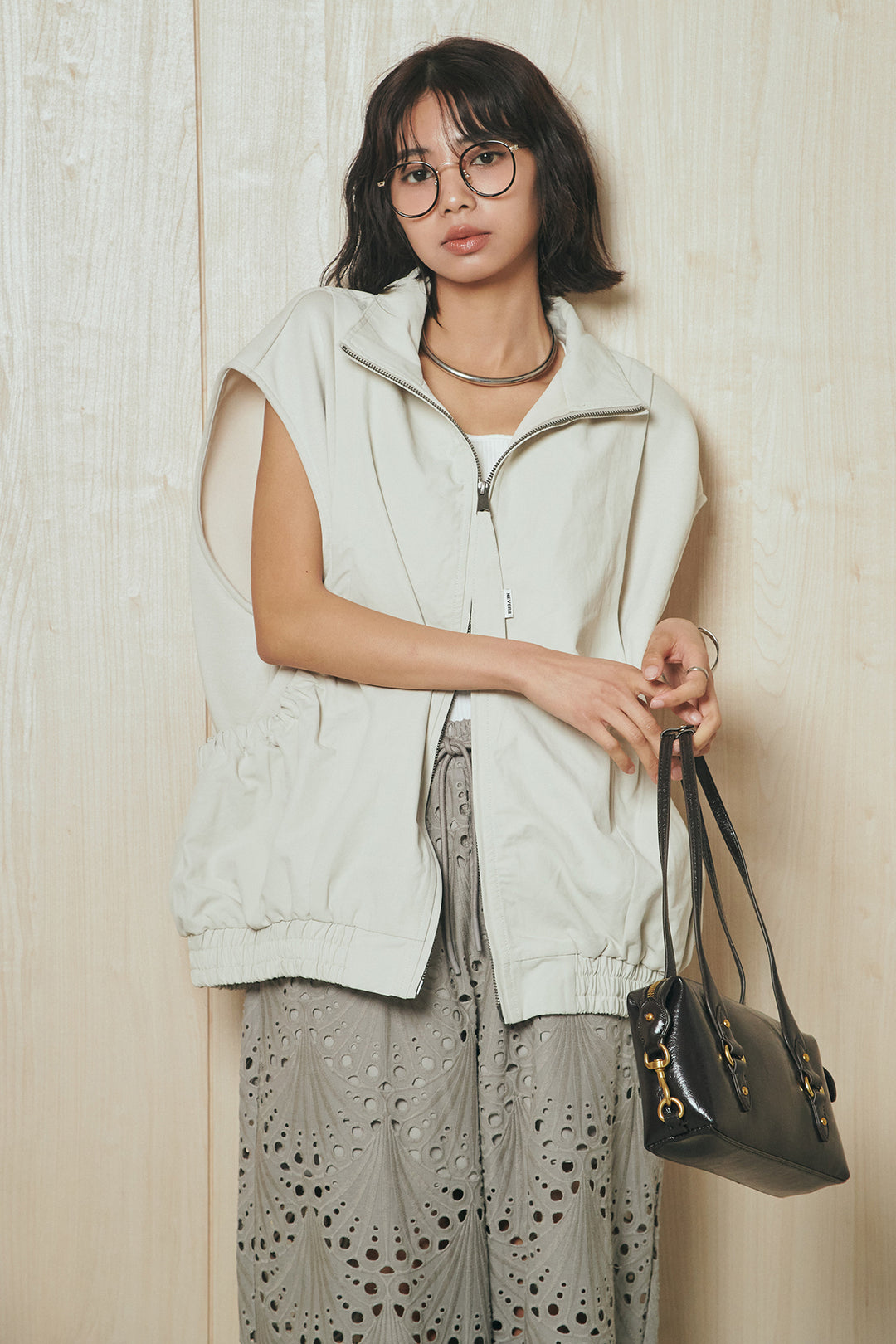 [SET]ショルダー切替スタンドネックジップベスト+レース刺繍リラックスパンツ(2set)