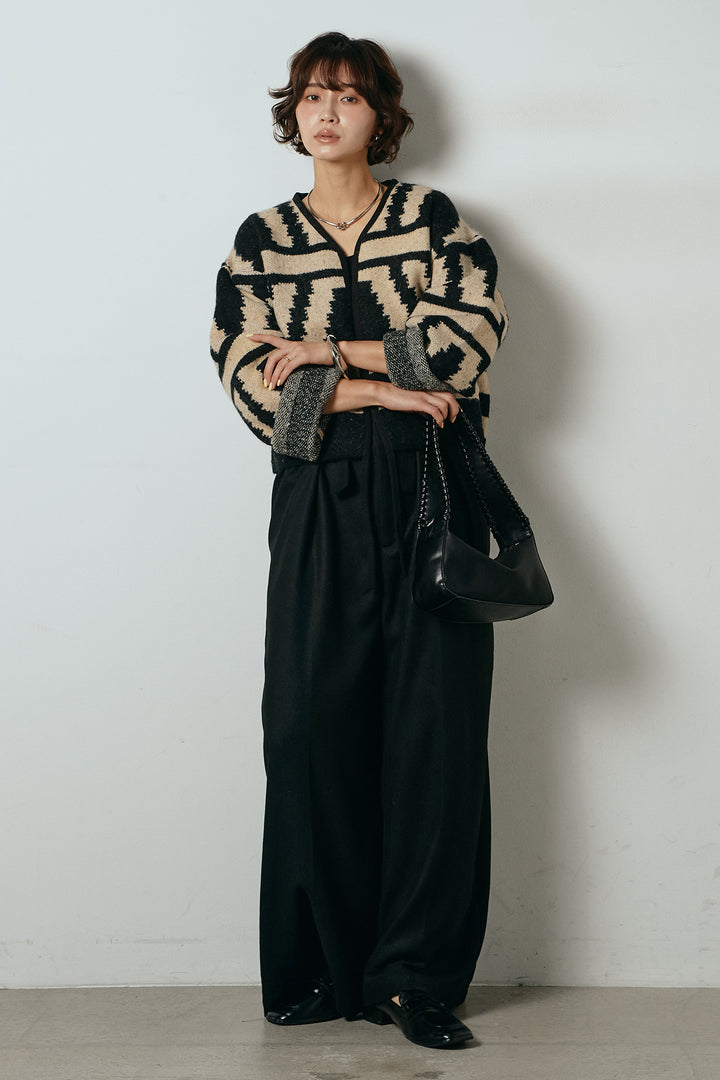 [SET]ノーカラー幾何学模様アウター+ウール混フランネルワイドサロペット(2set)