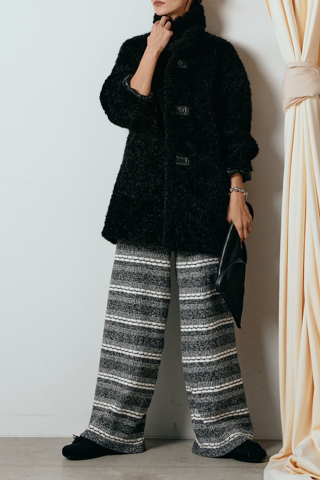 [SET]リバーシブルボアアウター+マルチライン柄リラックスニットパンツ(2set)