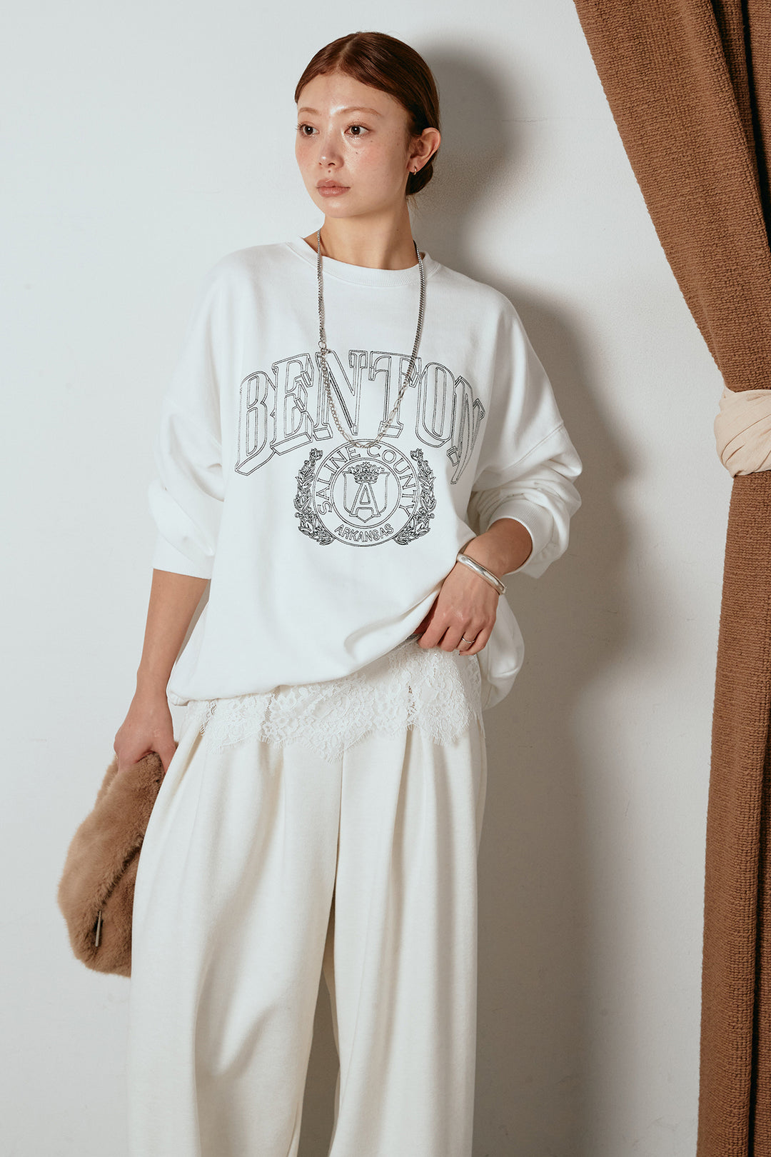 [SET]フロントロゴスウェットプルオーバー+フェイクレザー太ベルト付きタックワイドパンツ(2set)