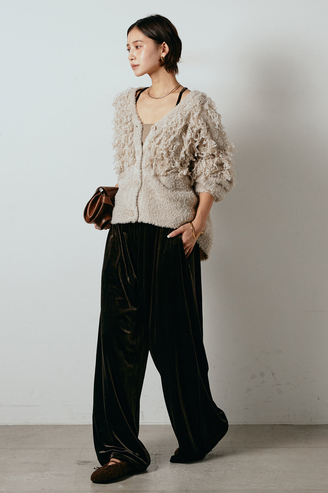 [SET]ループ編みVネックニットカーディガン+ベロアサスペンダー付きパンツ(2set)