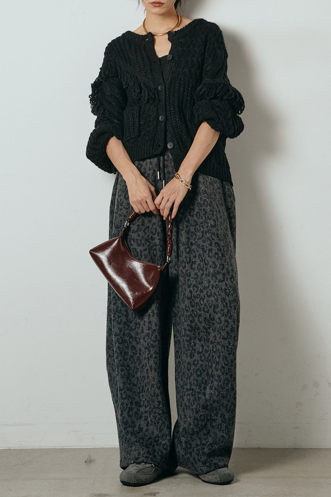 [SET]ランダムフリンジニットカーディガン+リラックスレオパード柄ワイドパンツ(2set)
