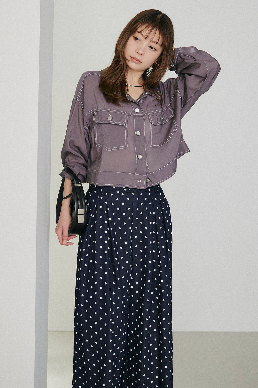 [SET]配色ステッチシアーシャツ+ベルト付きドット柄ワイドパンツ(2set)