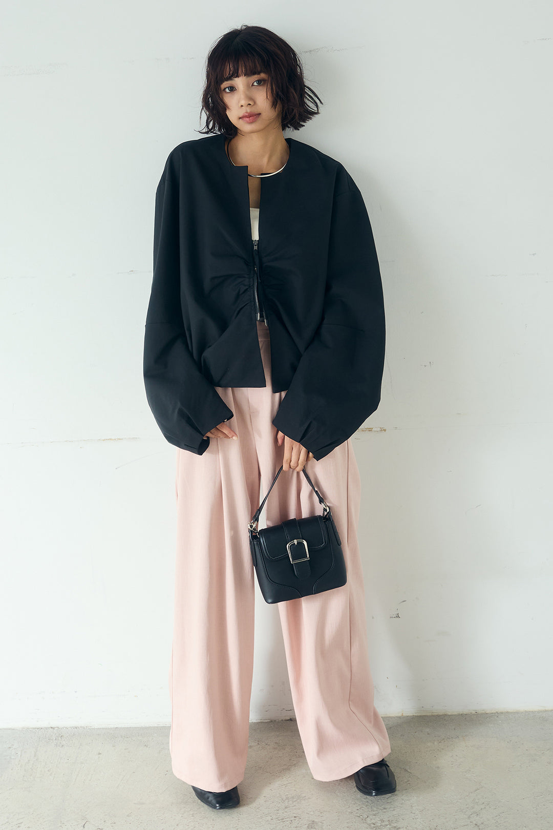 [SET]ノーカラーフロントギャザージップアウター+ツイルメニータックパンツ(2set)