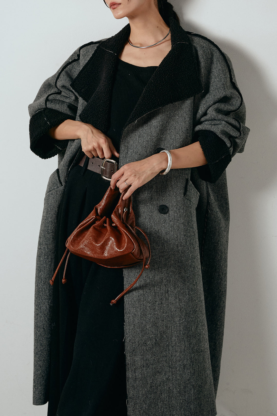 [SET]裏地ボアハイネックロングアウター+フェイクレザー太ベルト付きタックワイドパンツ(2set)