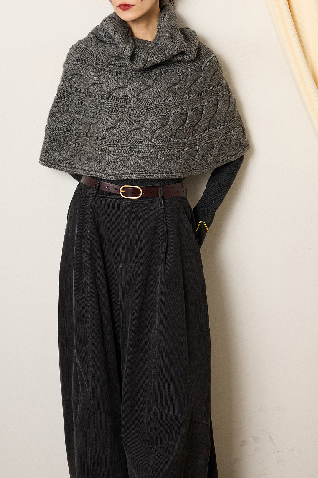 [SET]ケーブル編みケープレイヤードニット+タック入りコーデュロイワイドパンツ(2set)