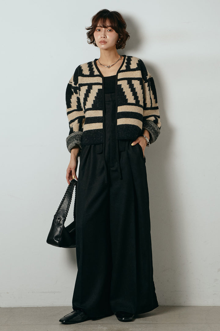 [SET]ノーカラー幾何学模様アウター+ウール混フランネルワイドサロペット(2set)