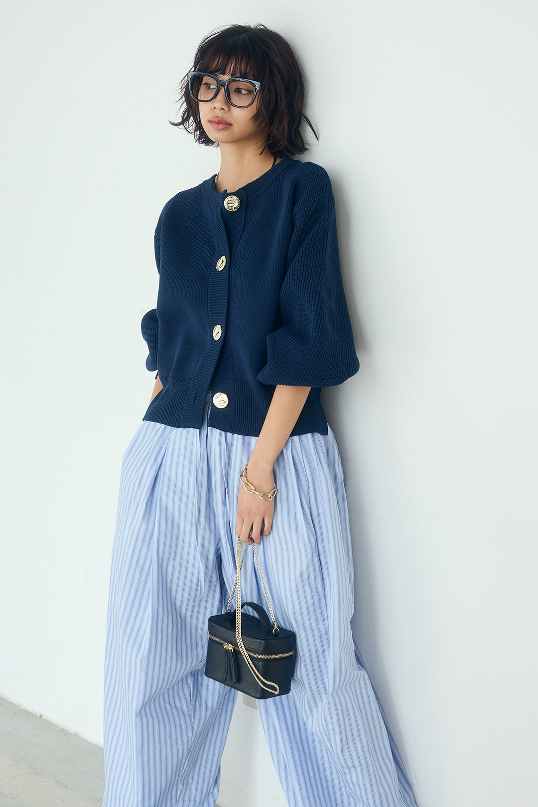 [SET]スポンディッシュBIGボタンクルーネックカーディガン+ランダムストライプタックギャザーパンツ(2set)