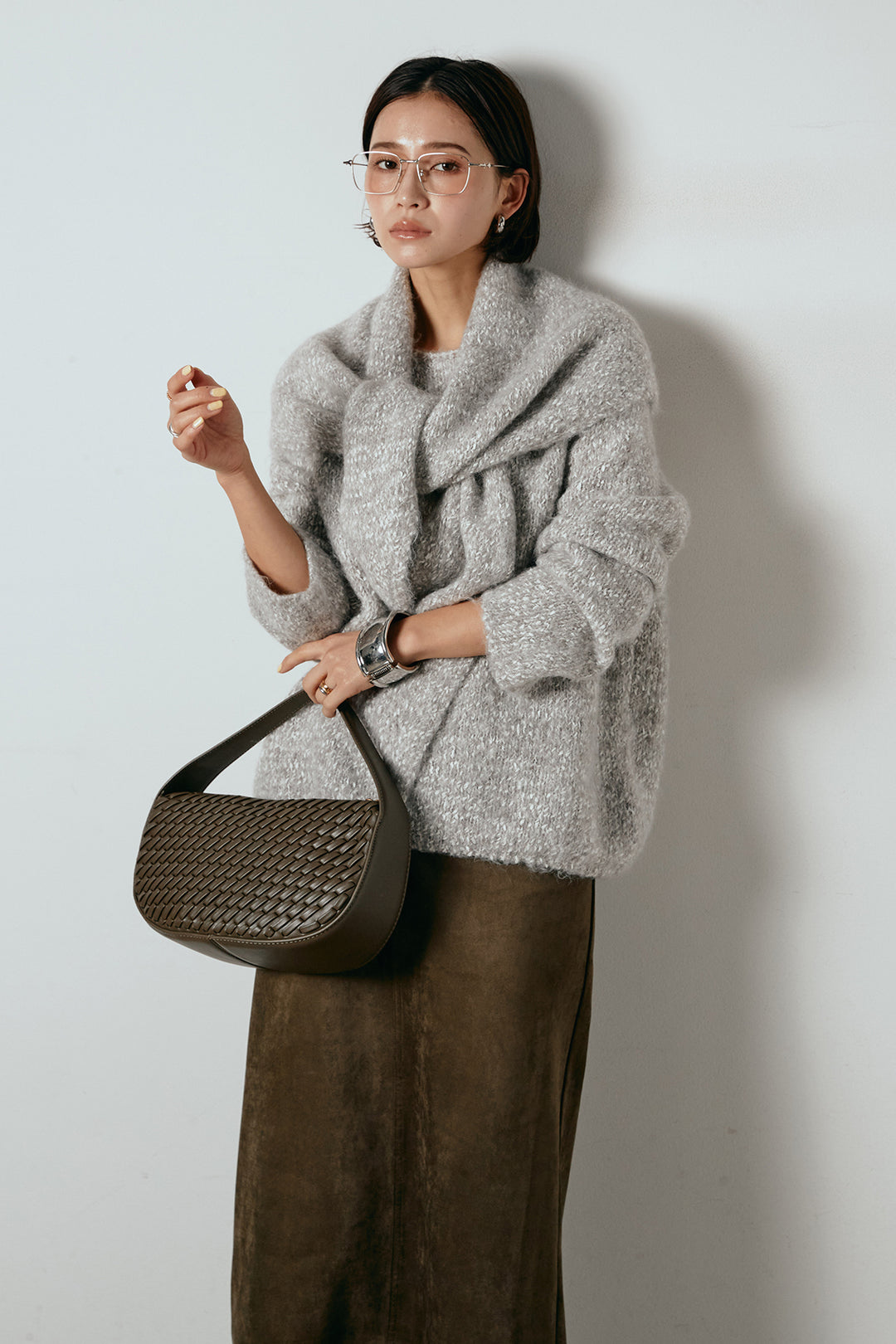 [SET]スカーフ付きミックスニットトップス+スウェードライク裾フリンジスカート(2set)