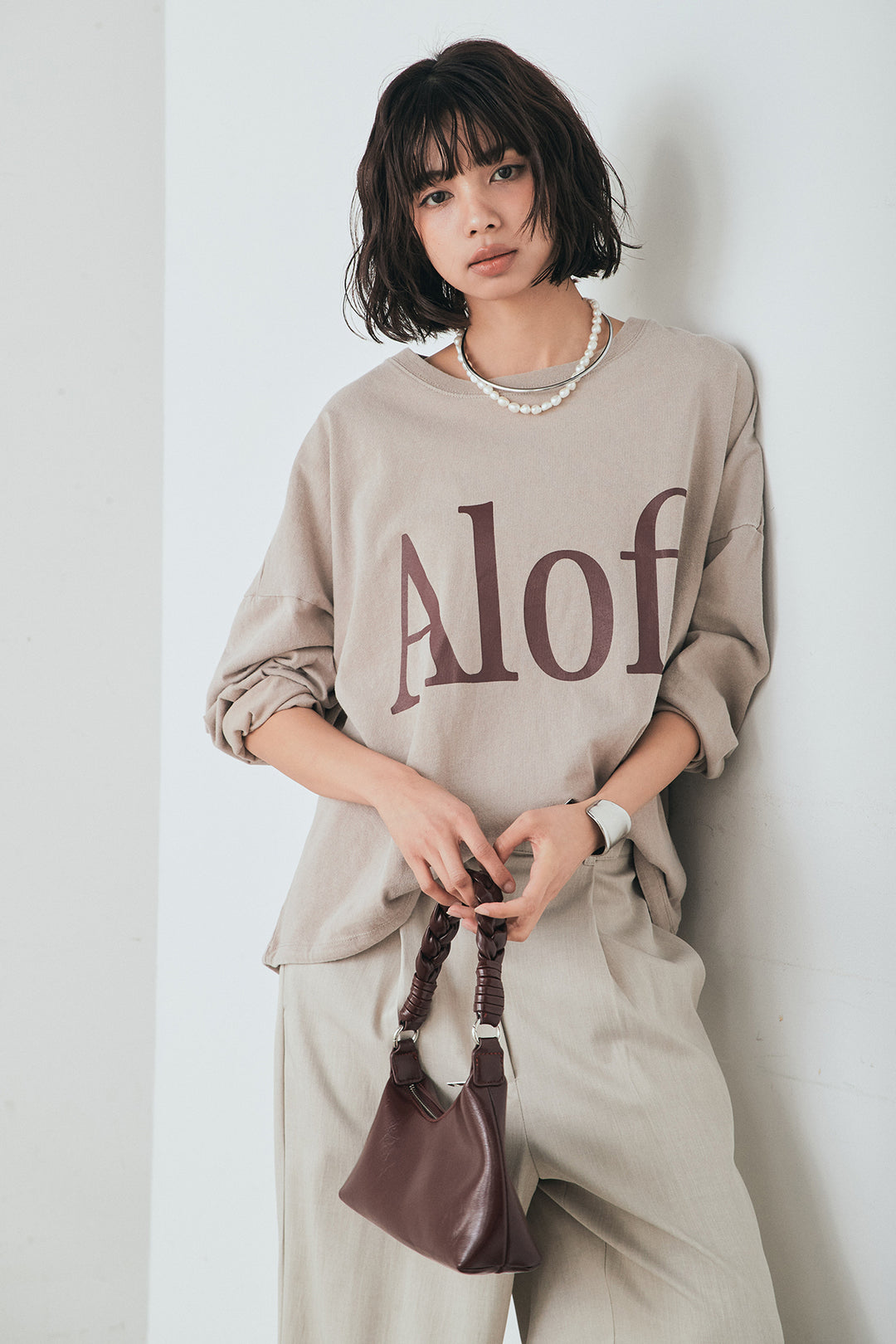 [SET]裾センタードロストロゴプリントワイドTシャツ+センタープレスセミワイドパンツ(2set)