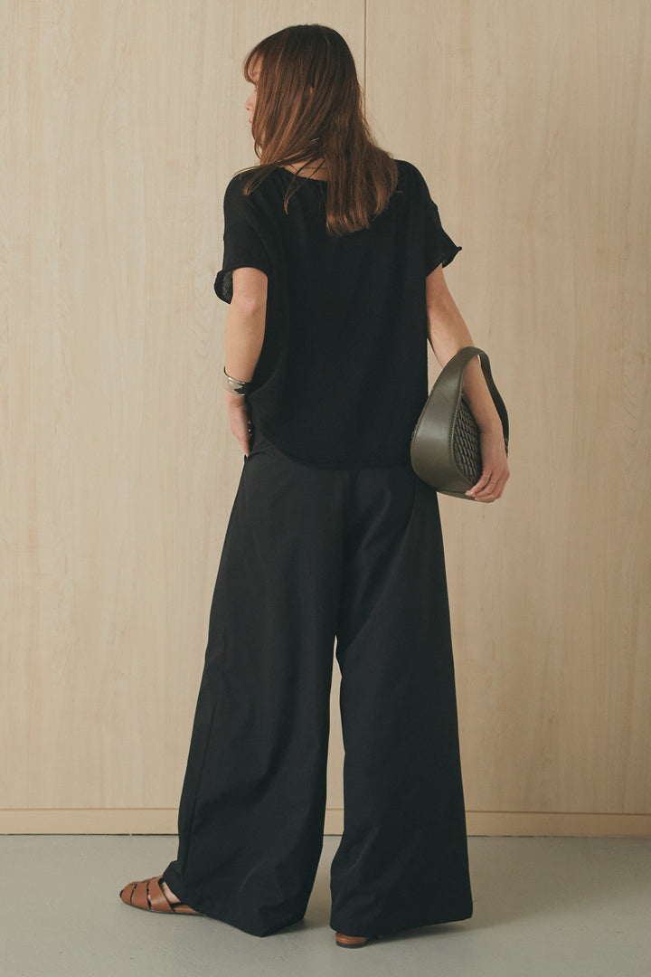 [SET]半袖モノトーングラフィックトップス+ベルトループデザインハイウエストタックパンツ(2set)