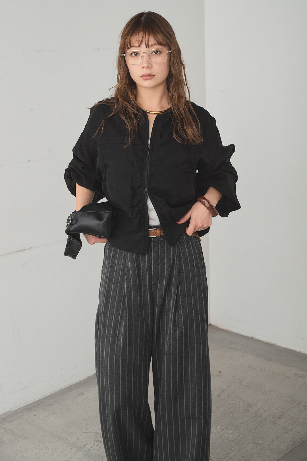 [SET]シアー×ポンチブルゾン+細ベルト付きピンストライプワイドパンツ(2set)