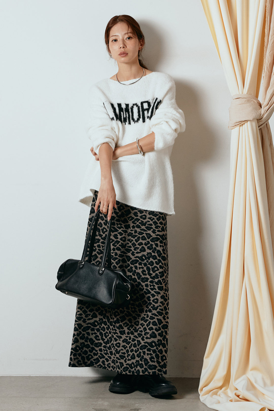 [SET]フロントロゴデザインニットトップス+レオパードロングスカート(2set)