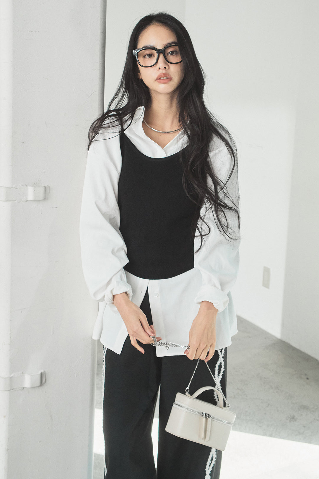 [SET]ニットキャミ付きシャツ+刺繡テープラインパンツ(2set)