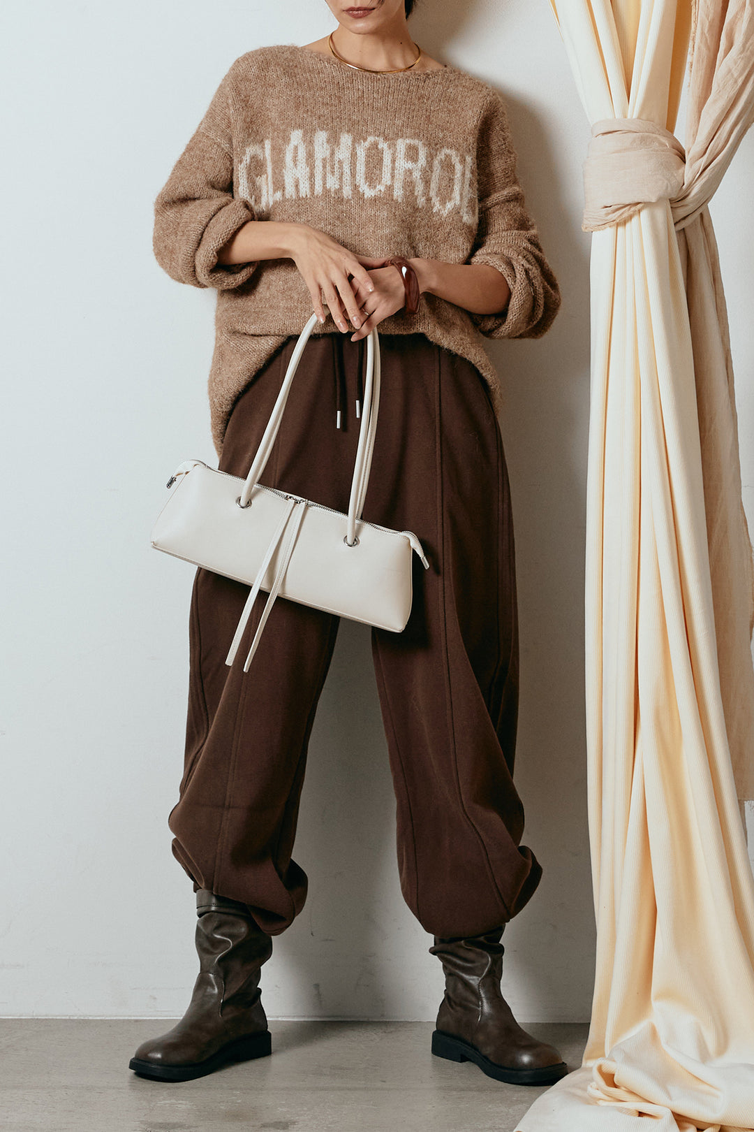 [SET]フロントロゴデザインニットトップス+スウェットワイドカーブパンツ(2set)