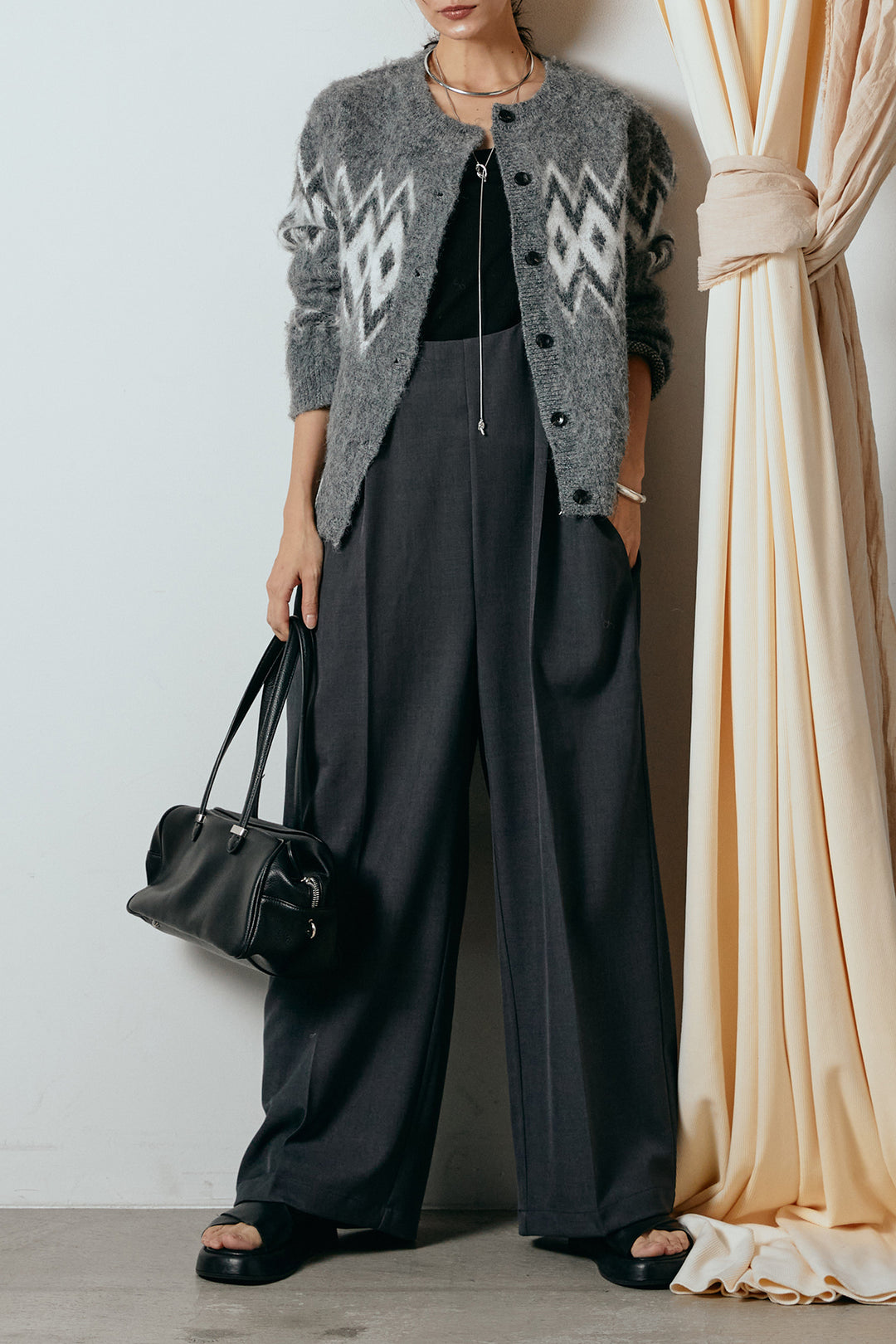 [SET]起毛ノルディック柄ニットカーディガン+ワイドツイルサロペット(2set)