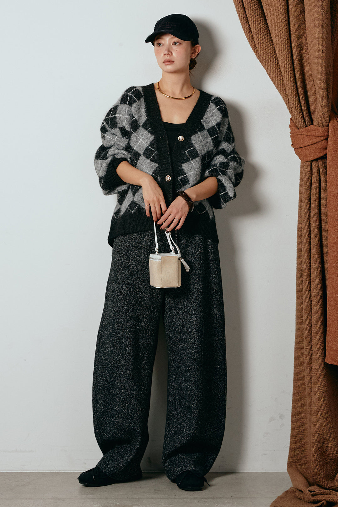 [SET]オーバーサイズ総柄Vネックニットカーディガン+杢ニットフレアパンツ(2set)