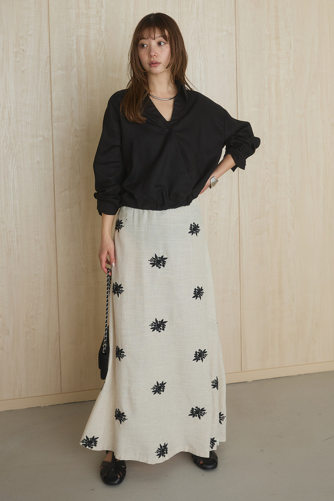 [SET]麻混襟付きトップス+レースコンビフラワー刺繍柄スカート(2set)