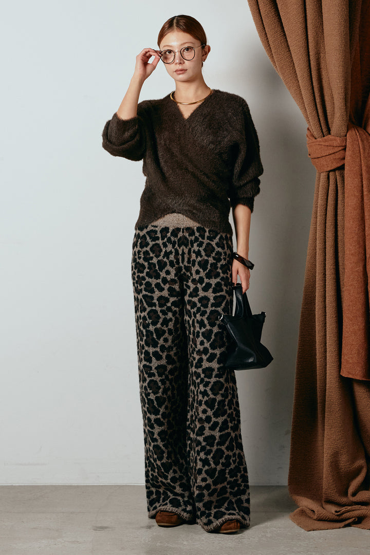 [SET]シャギーカシュクールニットトップス+リラックスレオパード柄ニットパンツ(2set)