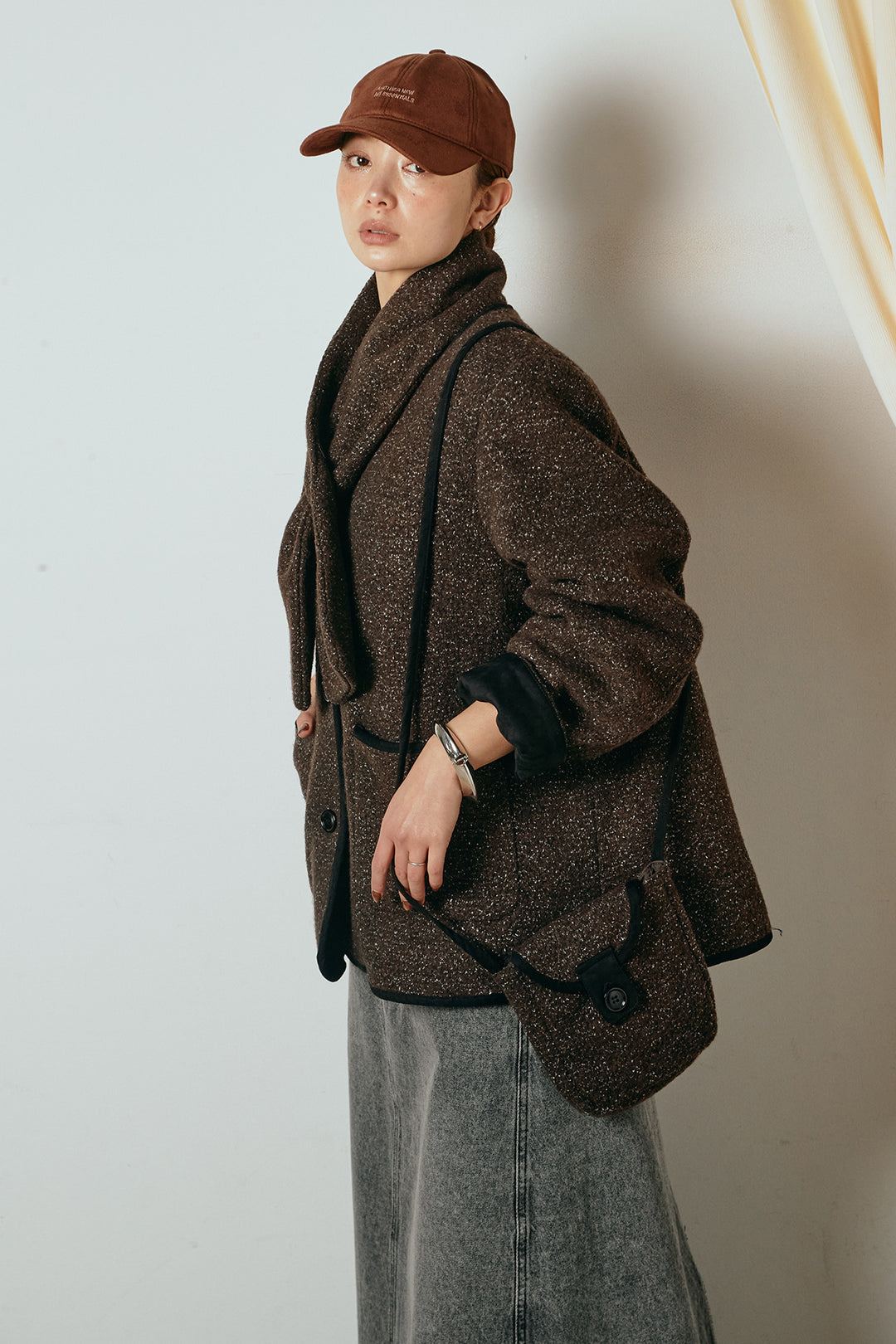 [SET]ノーカラーマフラーバッグ付きアウター+デニムロングフレアスカート(2set)