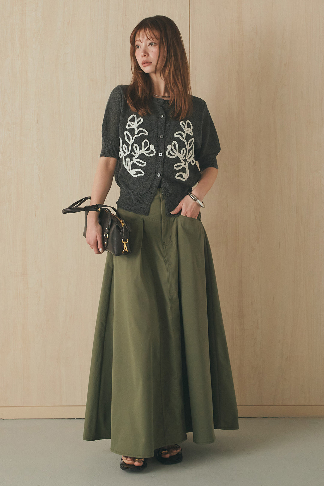 [SET]フロントテープデザイン半袖カーディガン+ミリタリーツイルタックフレアスカート(2set)