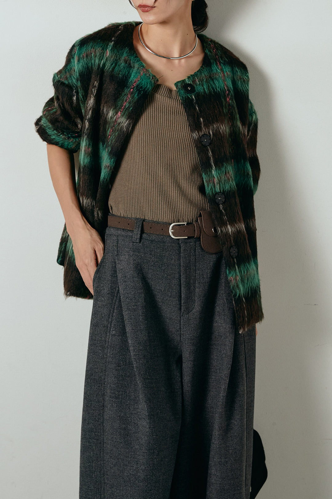 [SET]ノーカラーシャギーチェックアウター+ポーチベルト付きカーブパンツ(2set)