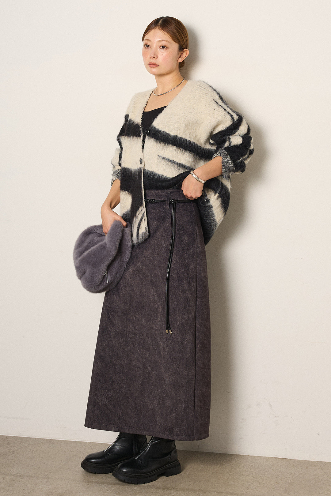 [SET]アクセントブラッシュドカーディガン+ロープベルト付きスウェード調スカート(2set)