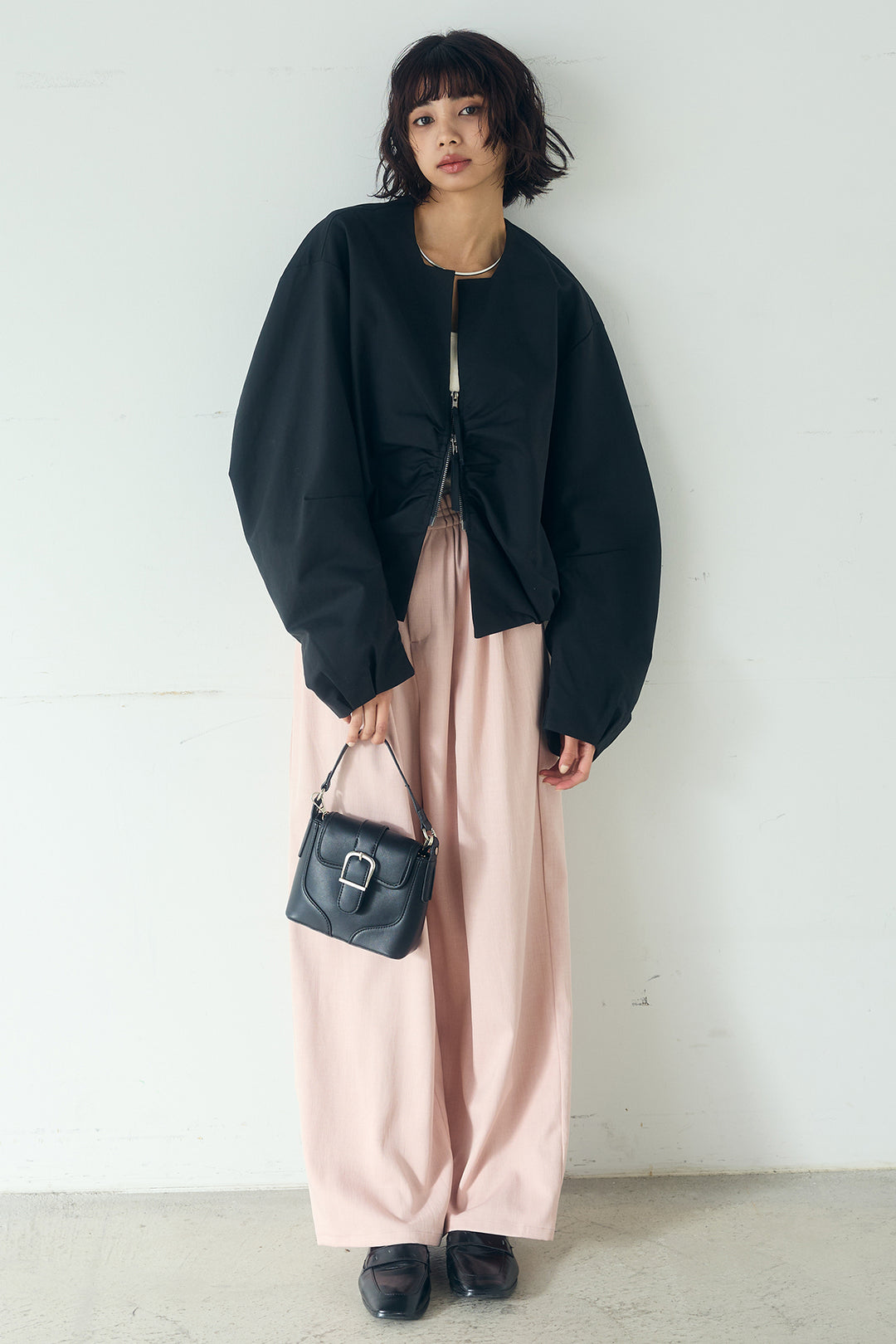 [SET]ノーカラーフロントギャザージップアウター+ツイルメニータックパンツ(2set)