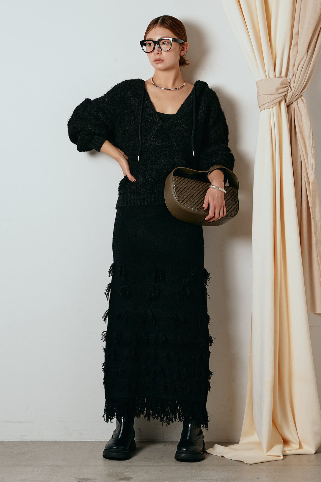 [SET]ブークレキーネックプルオーバー+ポイントフリンジニットナロースカート(2set)