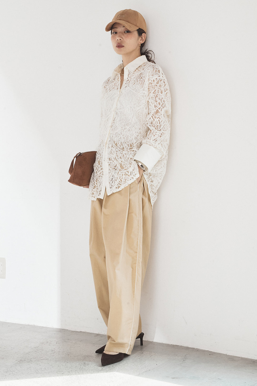 [SET]刺繍レースオーバーサイズシャツ+合繊ツイルパイピングタックカーブパンツ(2set)