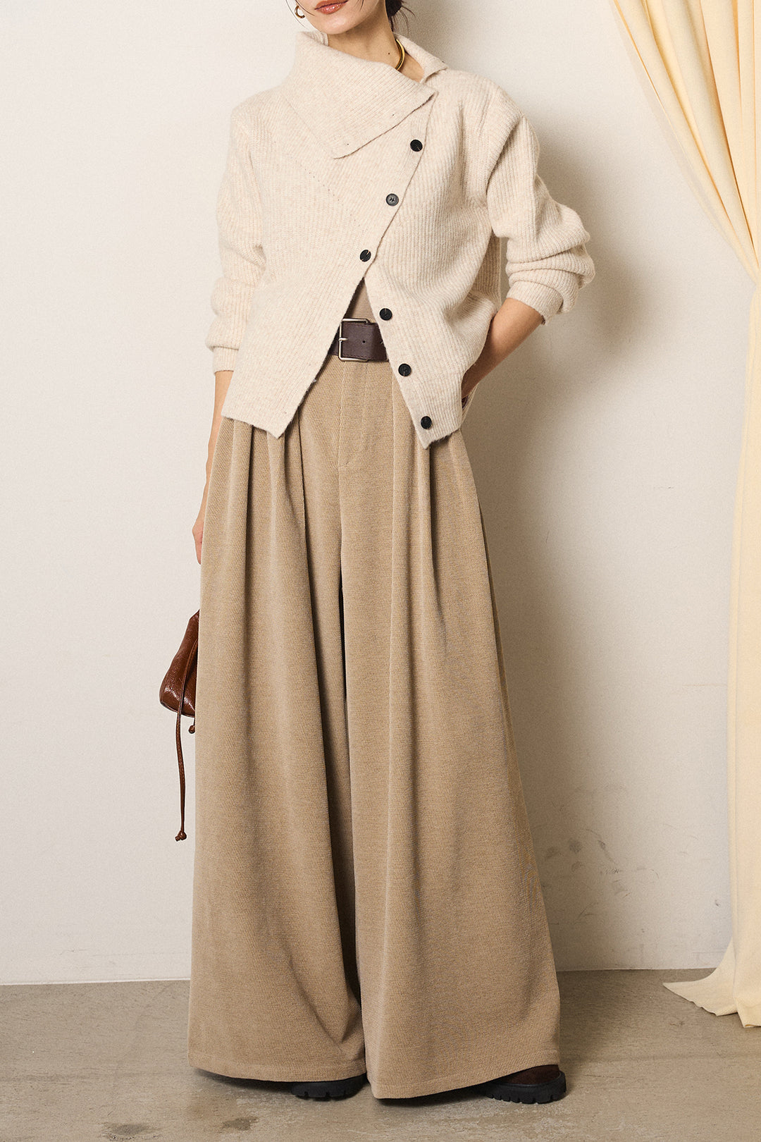 [SET]ボタンデザインネックニットプルオーバー+ベルトループコーデュロイワイドパンツ(2set)