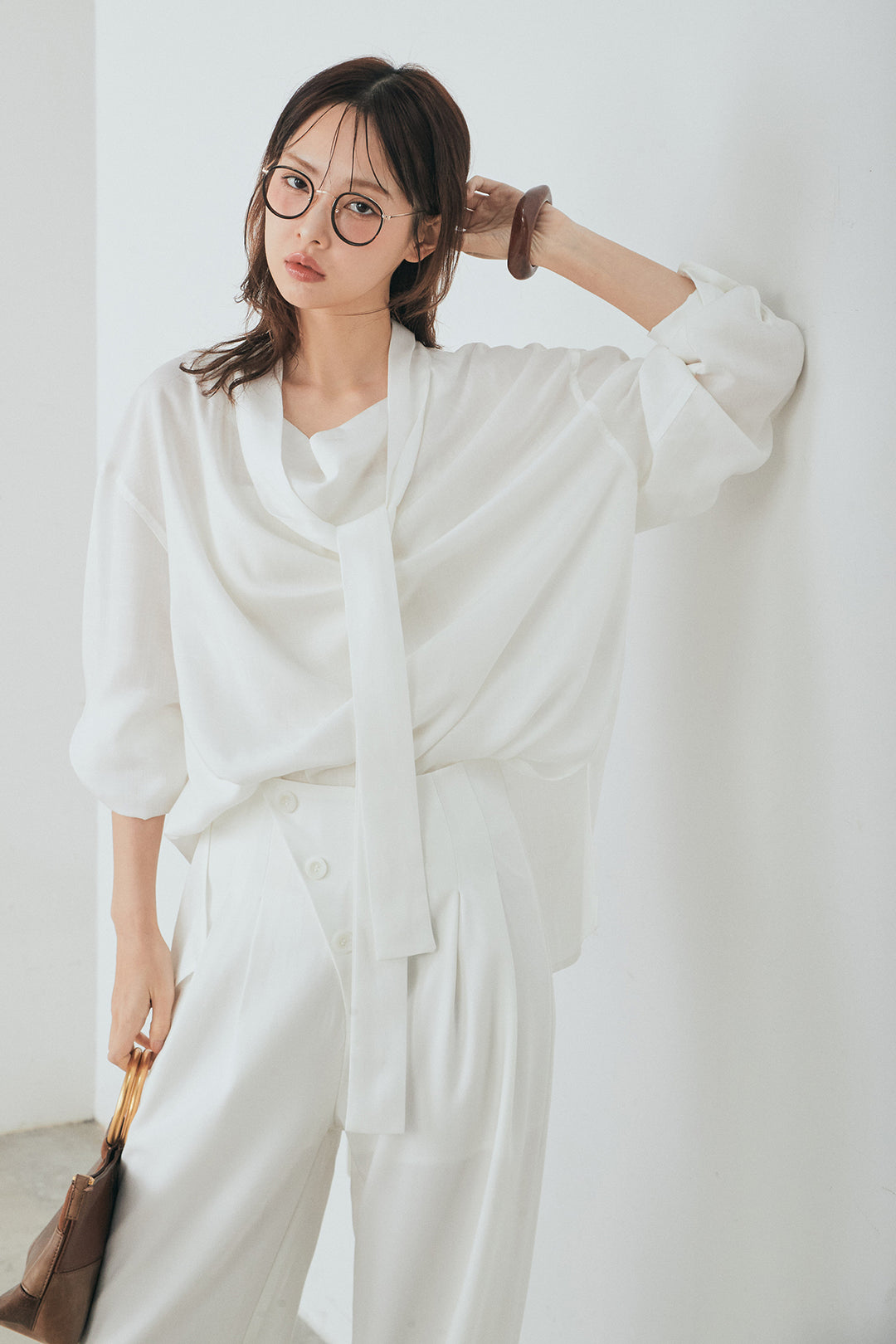 [SET]ニュアンスボータイブラウス+斜めボタンタック入りスラックス(2set)