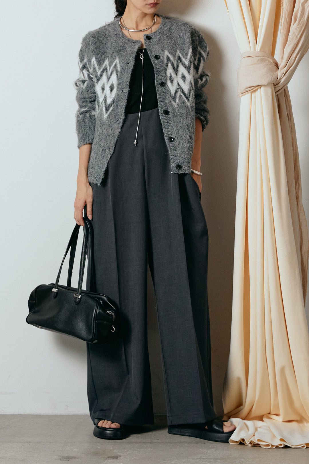 [SET]起毛ノルディック柄ニットカーディガン+ワイドツイルサロペット(2set)