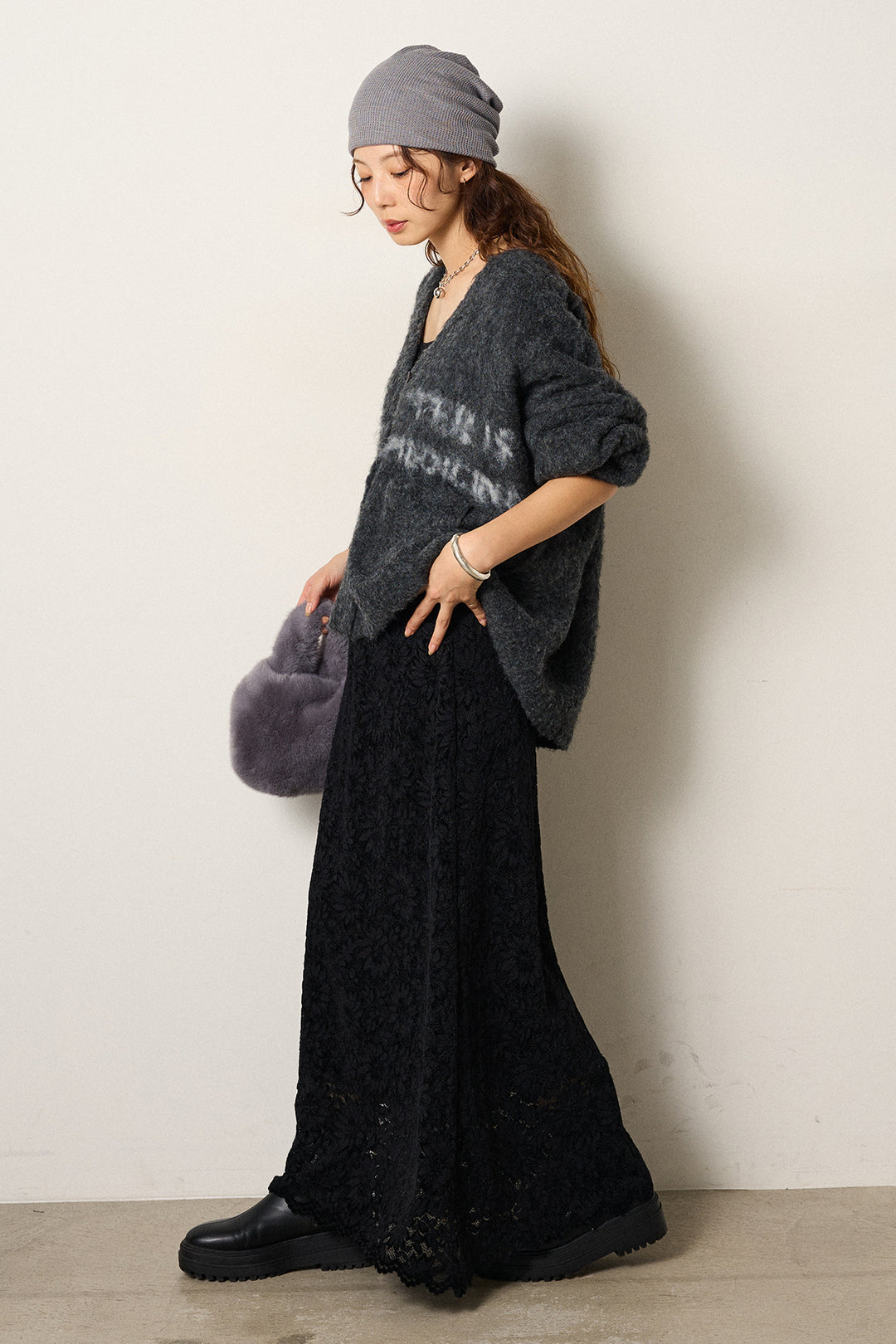 [SET]ウール混透かしロゴニットカーディガン+花柄刺繍ベロアフレアスカート(2set)