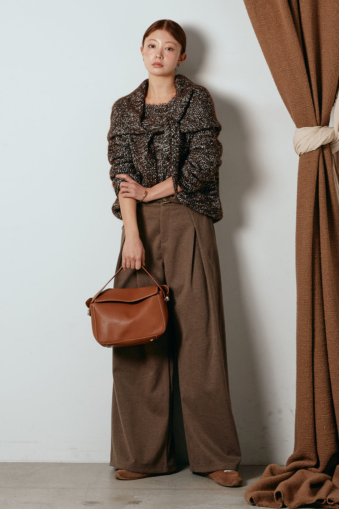 [SET]スカーフ付きミックスニットトップス+細ベルト付き起毛タックワイドパンツ(2set)