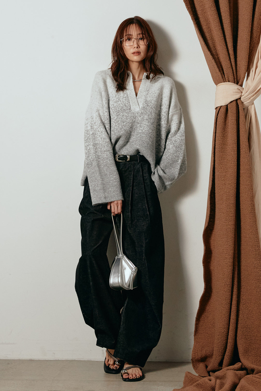 [SET]グラデーションラメニットキーネックプルオーバー+フロントタック入りコーデュロイパンツ(2set)