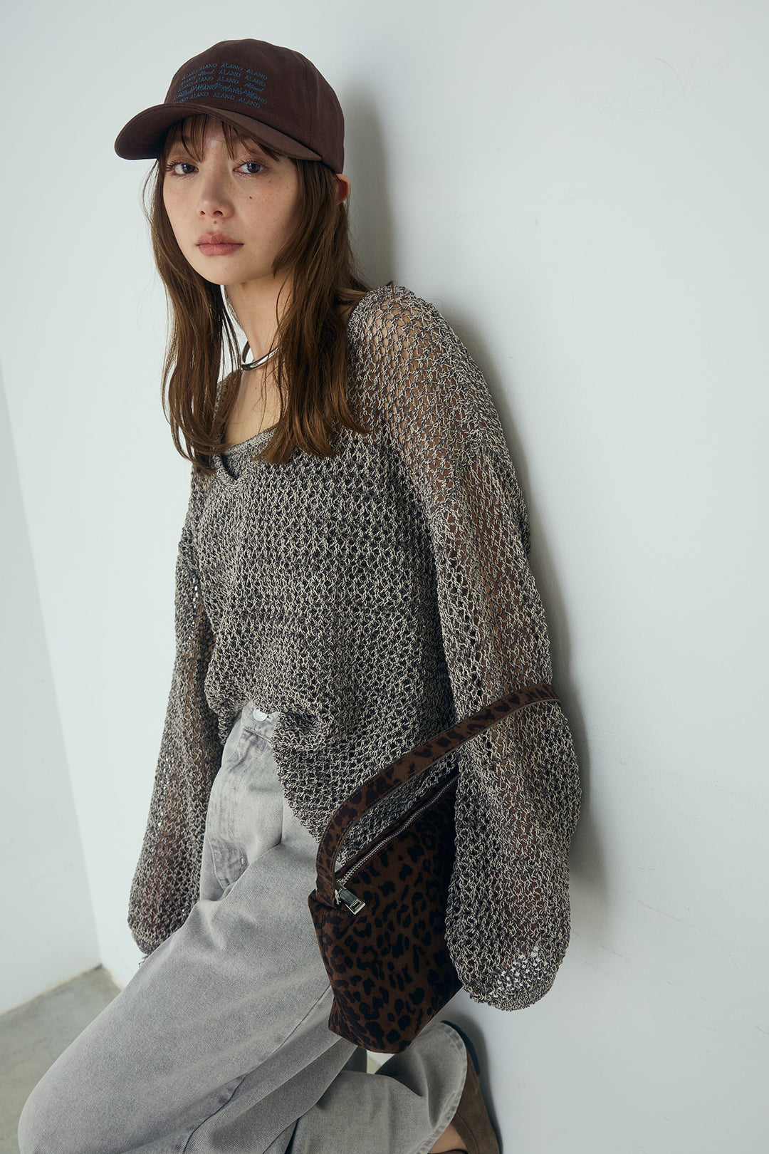 [SET]メッシュ編みビスチェセットVネックプルオーバー+カラーデニムタックカーブパンツ(2set)