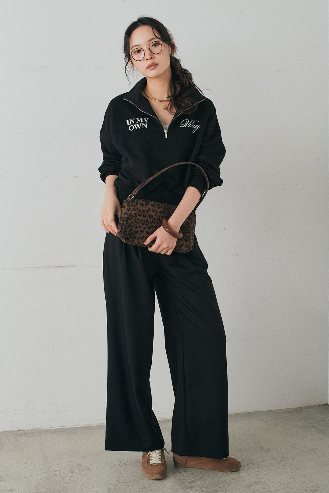 [SET]裏毛ロゴ刺繍ハーフZIPスウェット+斜めボタンタック入りスラックス(2set)