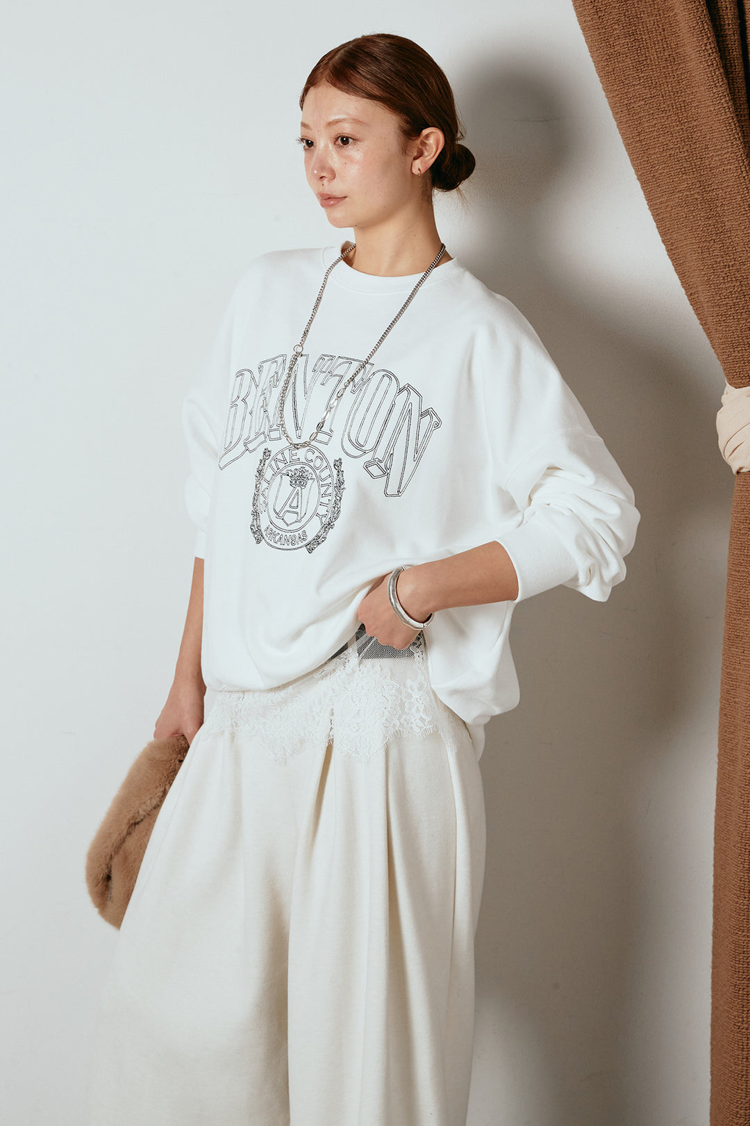 [SET]フロントロゴスウェットプルオーバー+フェイクレザー太ベルト付きタックワイドパンツ(2set)