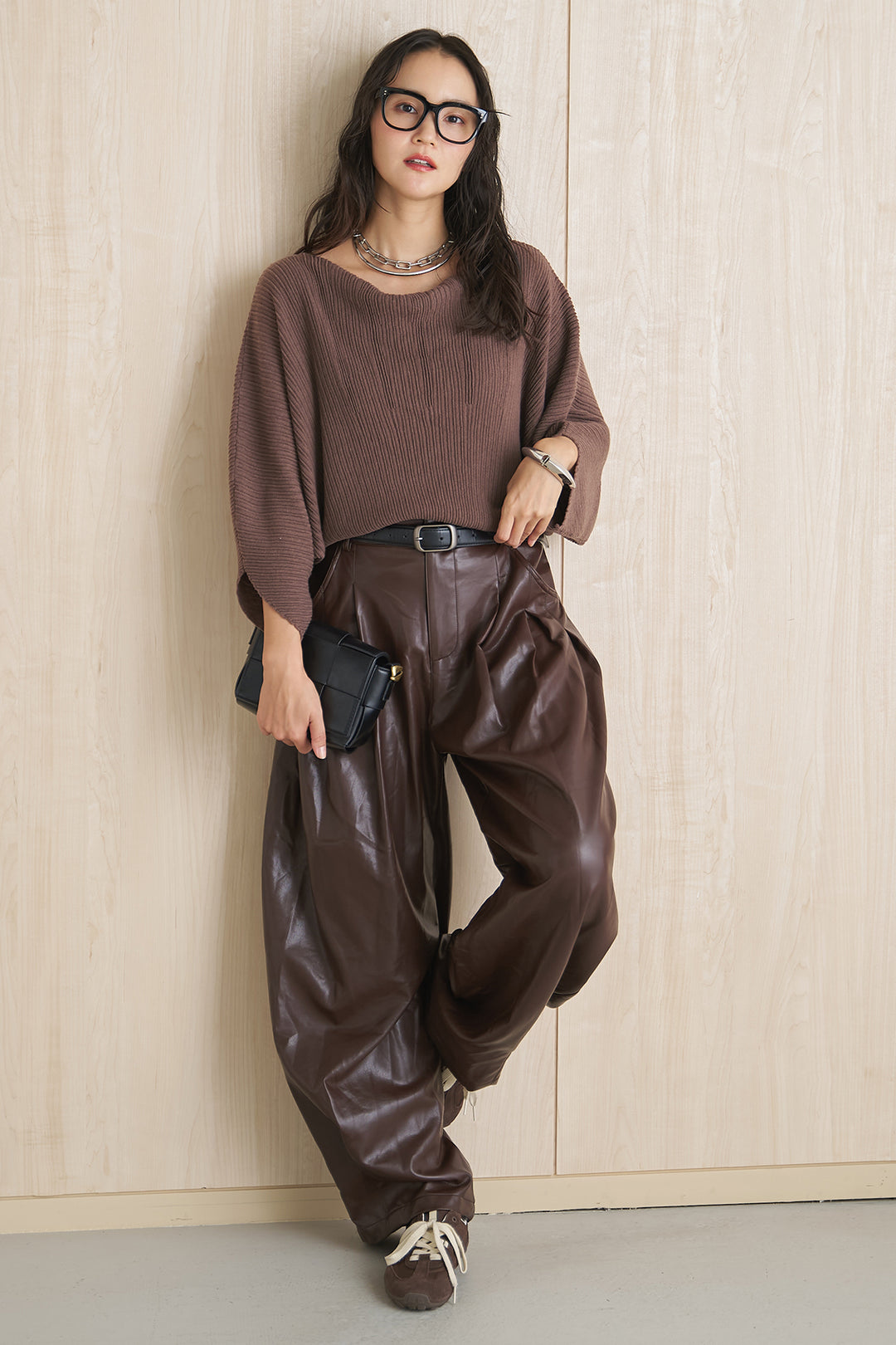 [SET]ドルマンスリーブクロップドリブニット+レザーライクタックワイドパンツ(2set)