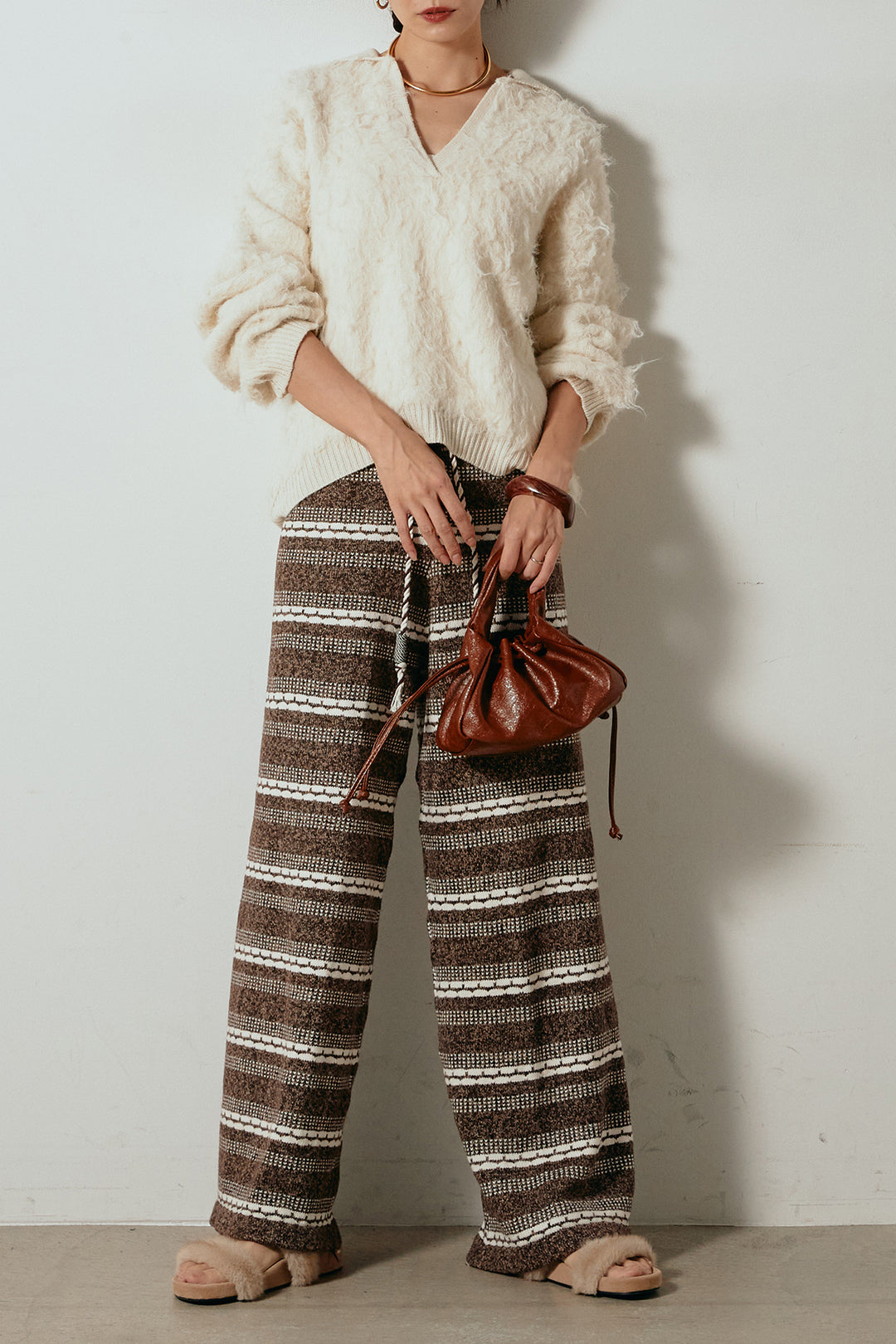 [SET]襟付きシャギーニットポロトップス+マルチライン柄リラックスニットパンツ(2set)