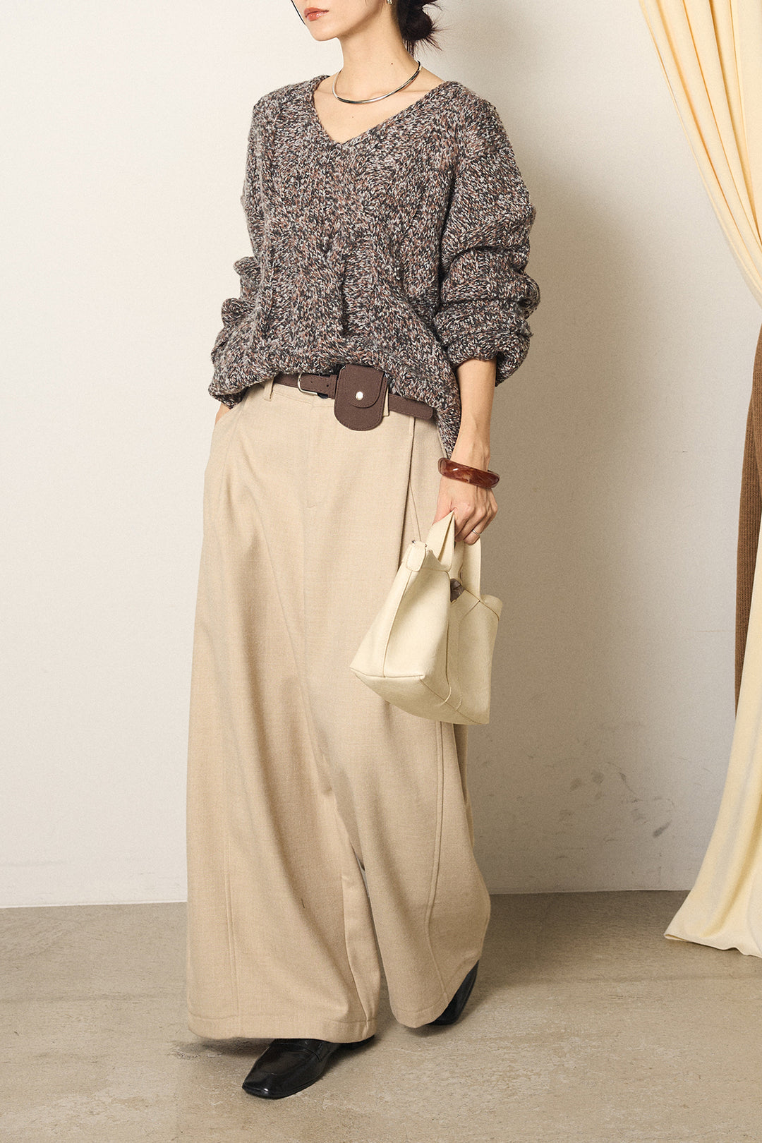 [SET]Vネックミックス編みニットトップス+ポーチベルト付きカーブパンツ(2set)