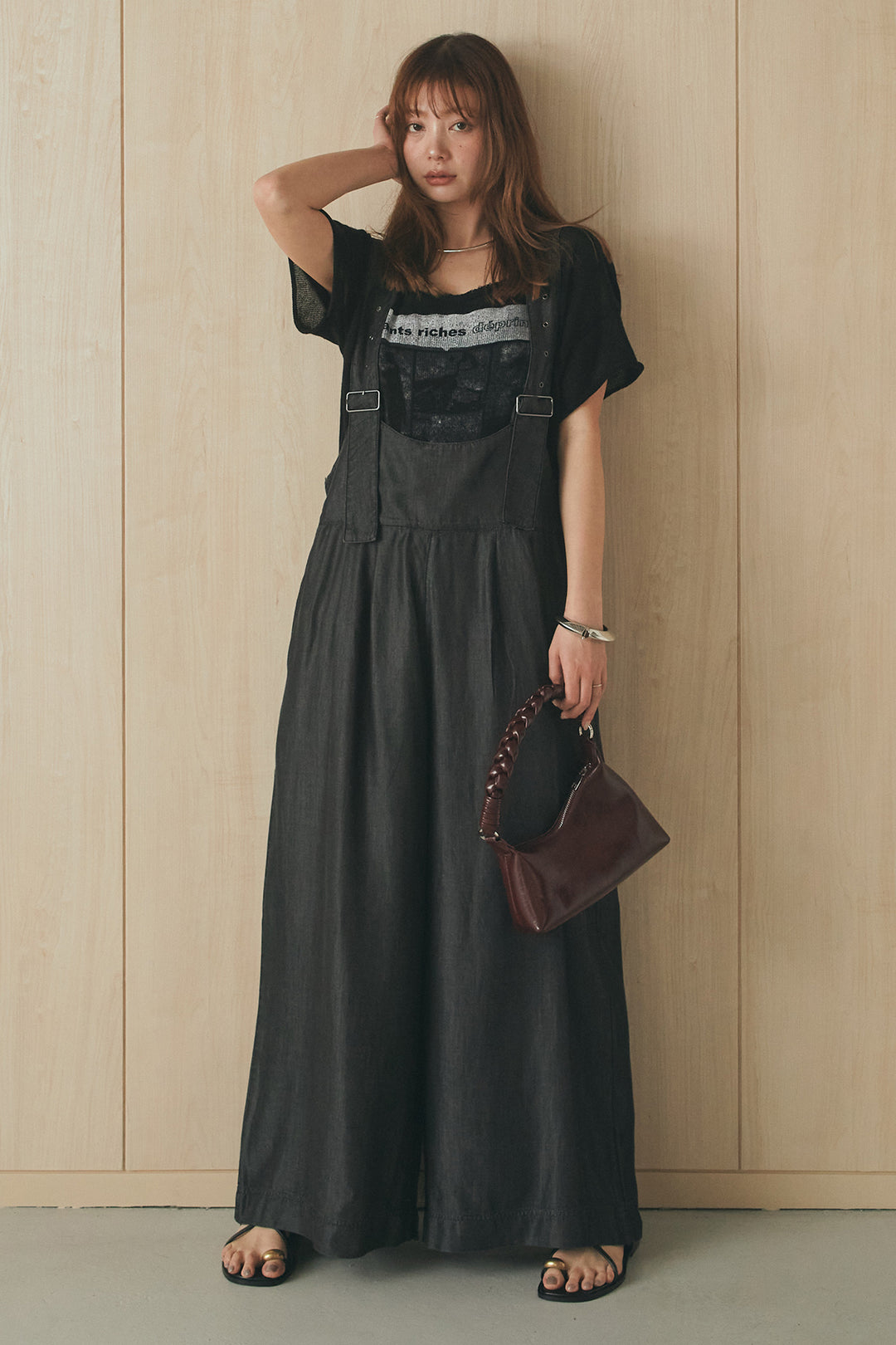 [SET]半袖モノトーングラフィックトップス+前後2WAYテンセルデニムサロペット(2set)
