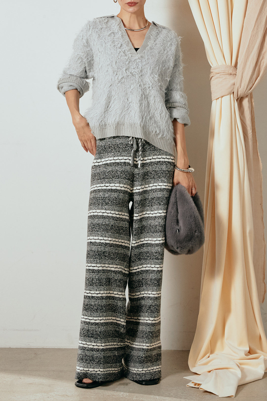 [SET]襟付きシャギーニットポロトップス+マルチライン柄リラックスニットパンツ(2set)